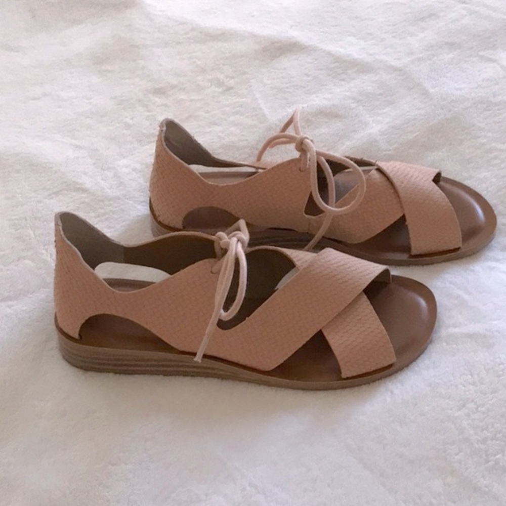 Lucky Brand Blush Lace Up Sandal - Picture 4 of 14